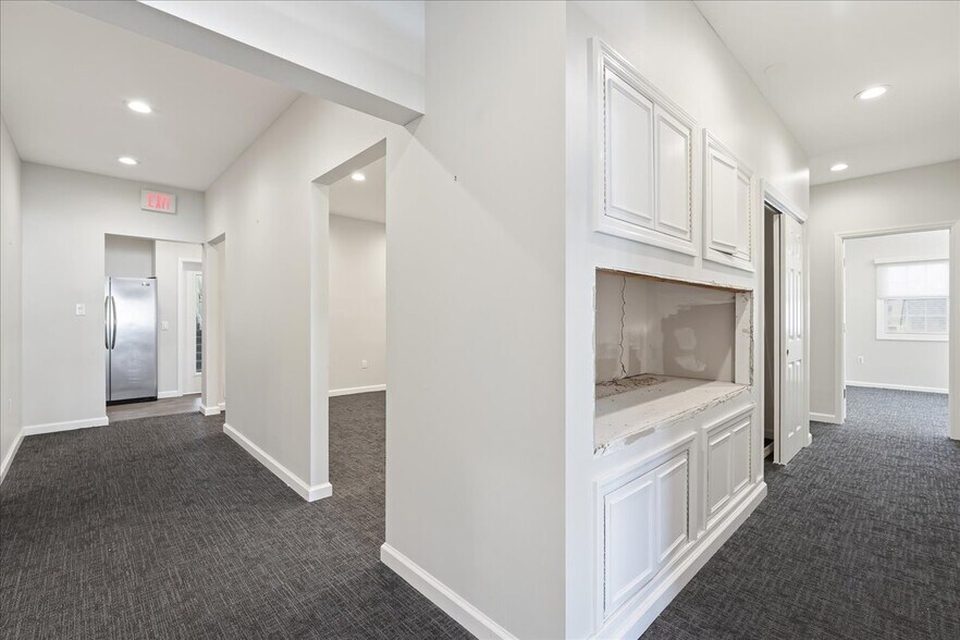 More Photos Of 96 Freneau Ave, Matawan Office For Sale