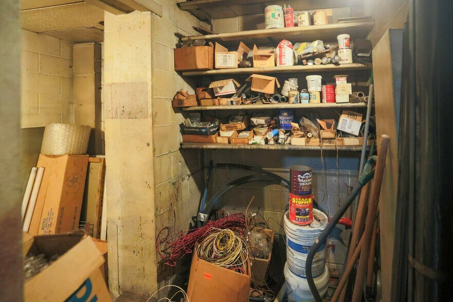 More Photos Of 4215 E Lake St, Minneapolis Freestanding For Sale