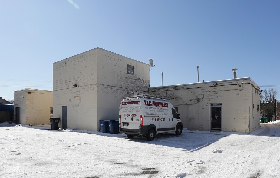 More Photos Of 1707-1711 Union St, Schenectady Freestanding For Lease