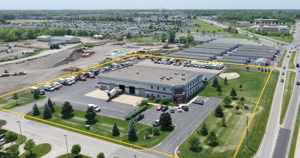 More Photos Of 5550 Poindexter Dr, Indianapolis Distribution For Sale