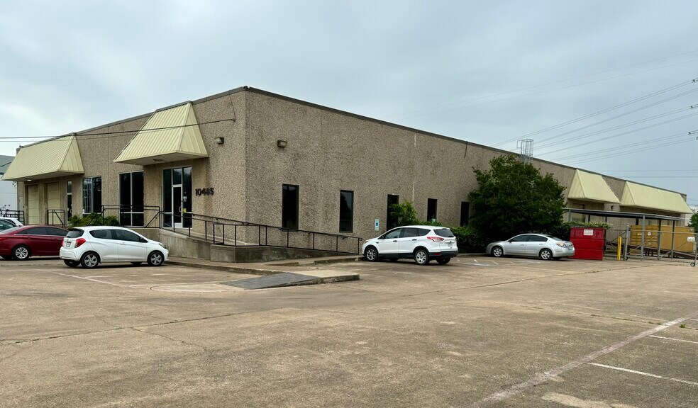 Primary Photo Of 10465 Shady Trl, Dallas Flex For Sale