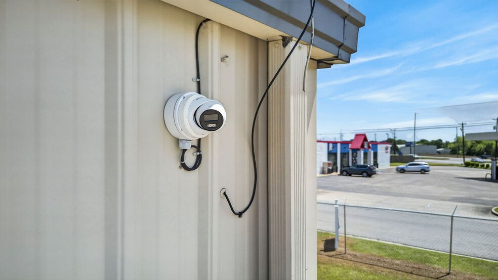 More Photos Of 4922-4932 Catherine Dr, Montgomery Warehouse For Lease
