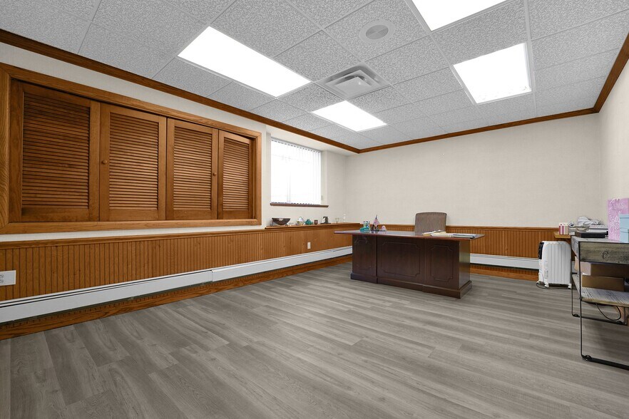 More Photos Of 1394 Courtright Rd, Columbus Warehouse For Sale