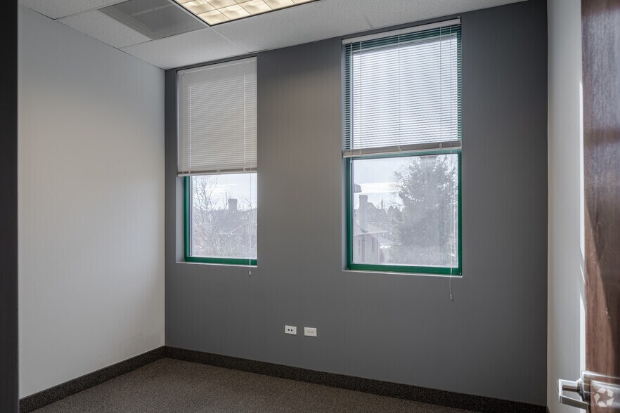 More Photos Of 19751 E Mainstreet, Parker Office For Lease