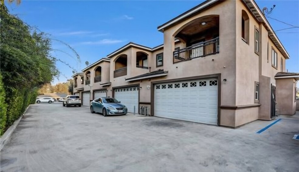 More Photos Of 228 N Orange Ave, Rialto Apartments For Sale