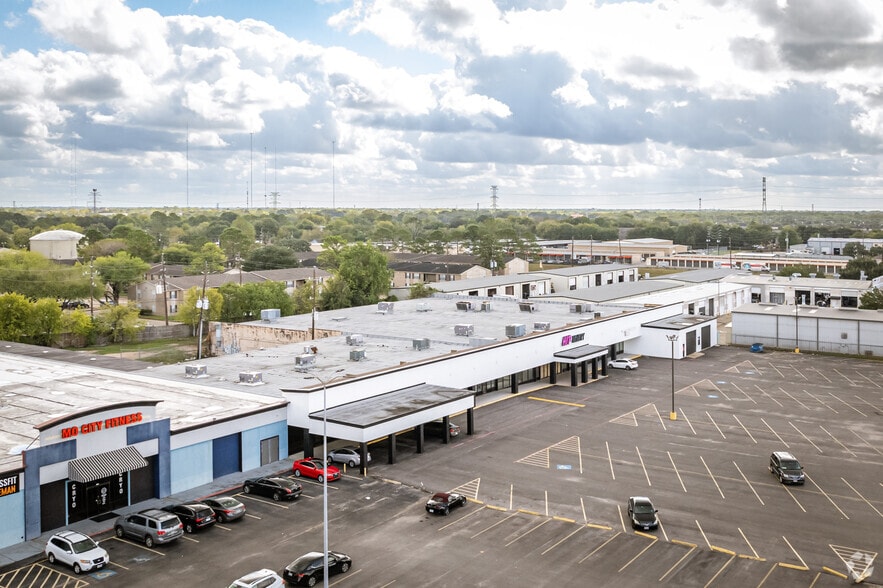 More Photos Of 501 Murphy Rd, Stafford Freestanding For Lease