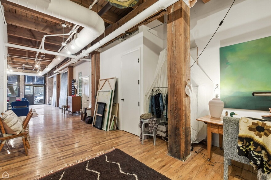 More Photos Of 2401 W Ohio St, Chicago Apartments For Sale