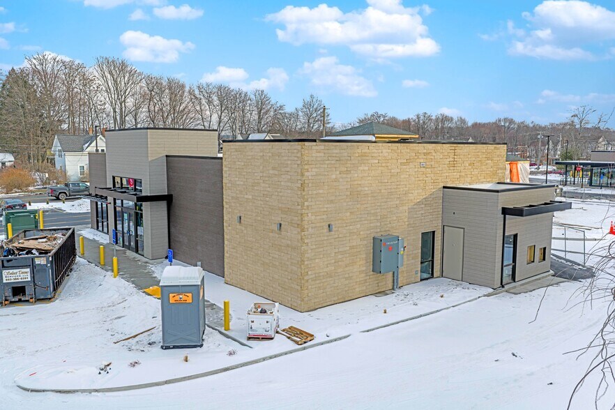 More Photos Of 850 Main st, Clinton General Retail For Sale