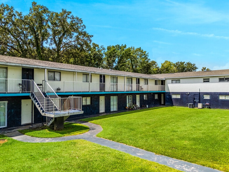 More Photos Of 1625 Mercy Dr, Orlando Apartments For Sale