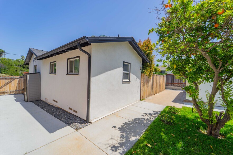More Photos Of 3363 A St, San Diego Apartments For Sale
