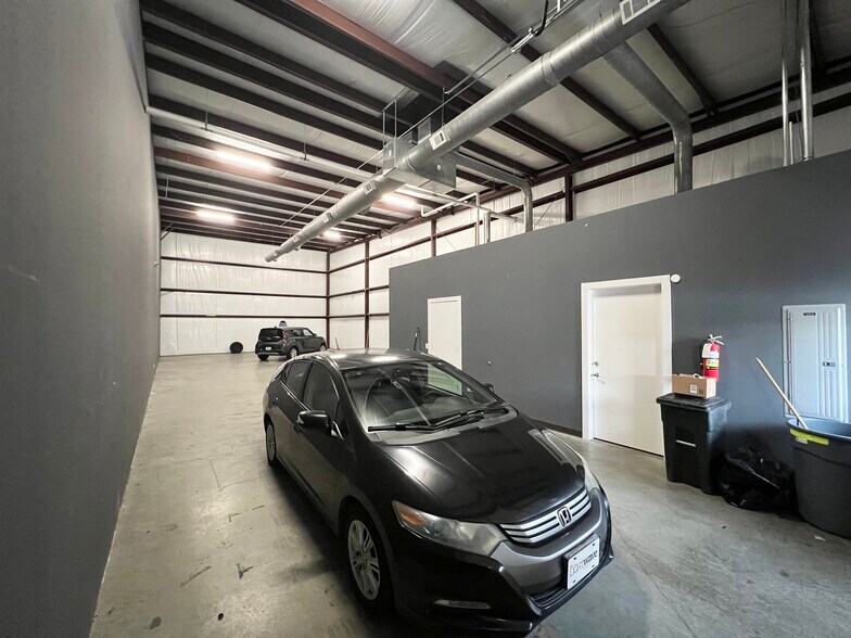 More Photos Of 430 Haynie Ave, Nashville Warehouse For Lease