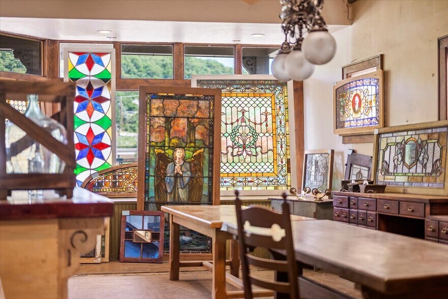 More Photos Of 207 Adams Ave, Canonsburg General Retail For Sale