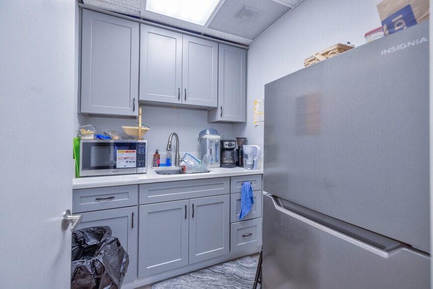 More Photos Of 16336 Whittier Blvd, Whittier Medical For Sale