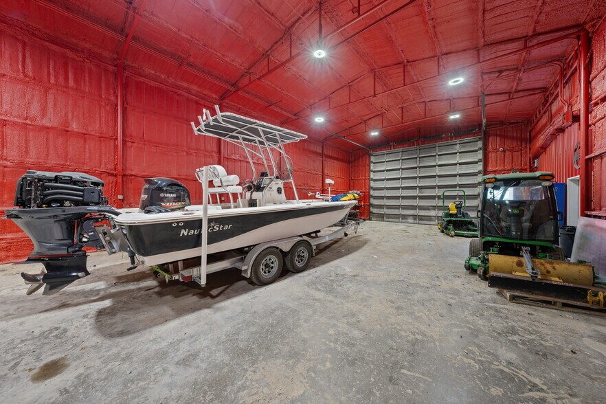More Photos Of 4159 Highway 6, Clifton Showroom For Sale