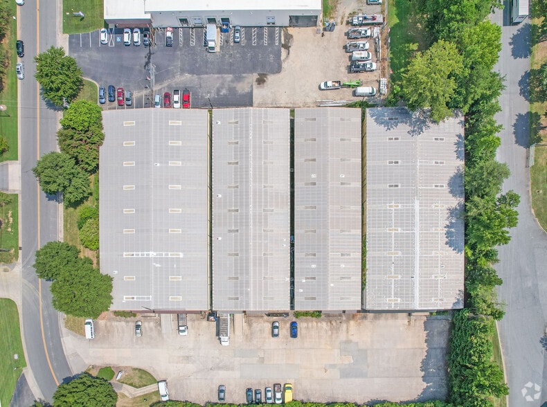 More Photos Of 4729 Dwight Evans Rd, Charlotte Warehouse For Sale