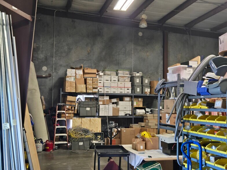 More Photos Of 7750B Trinity Rd, Cordova Light Distribution For Lease