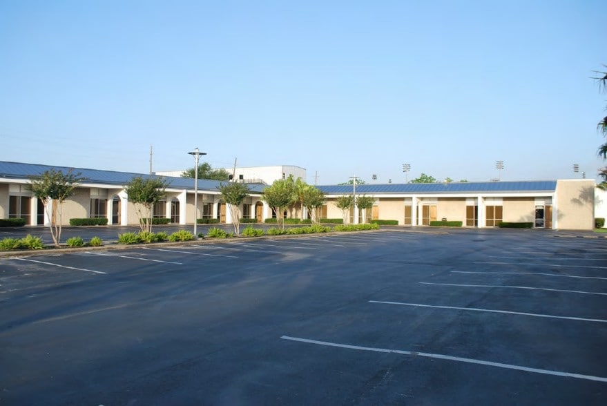 More Photos Of 3300 Chimney Rock Rd, Houston Office For Lease