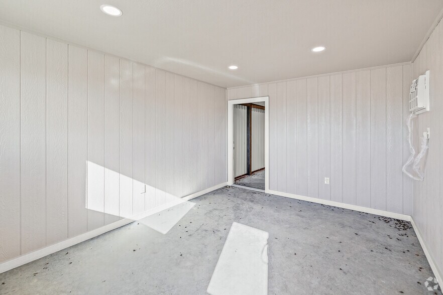 More Photos Of 5225 County Road 1205, Cleburne Unknown For Lease