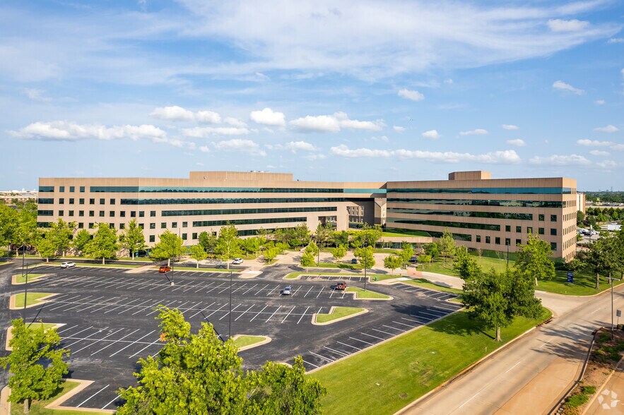 More Photos Of 14000 N Quail Springs Pky, Oklahoma City Office For Lease