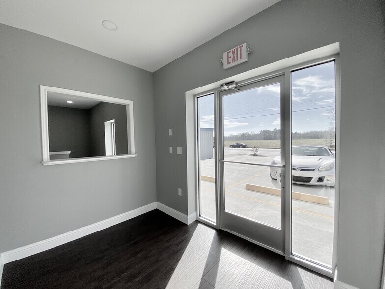 More Photos Of 5490 Washington Blvd, Beaumont Office For Lease