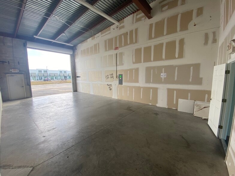 More Photos Of 6640 Taylor Rd, Punta Gorda Light Distribution For Lease