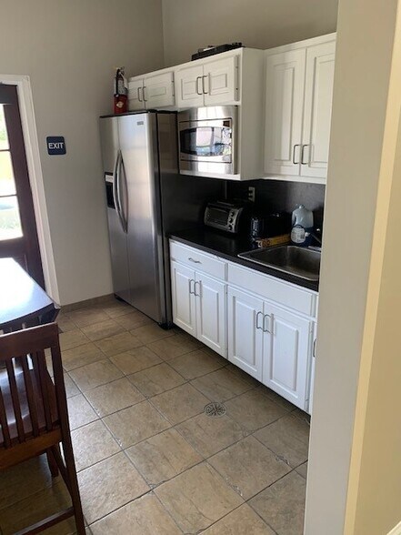 More Photos Of 5702 Mancuso Ln, Baton Rouge Medical For Sale