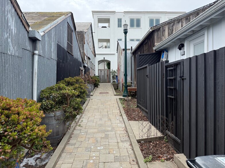 More Photos Of 217 Grand Ave, Pacific Grove Storefront For Sale