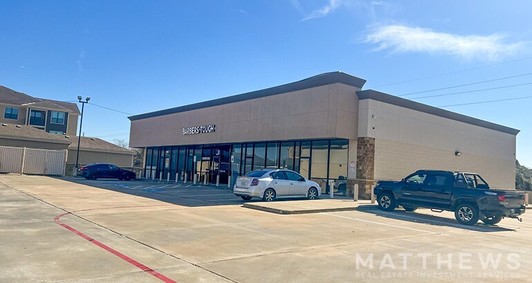 Primary Photo Of 12131 Northpointe Blvd, Tomball General Retail For Sale
