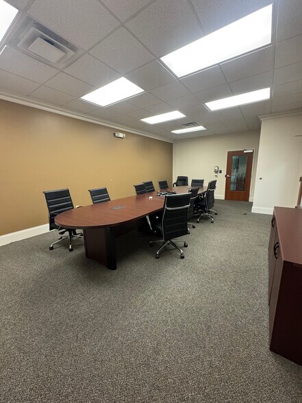 More Photos Of , Indianapolis Office For Sale