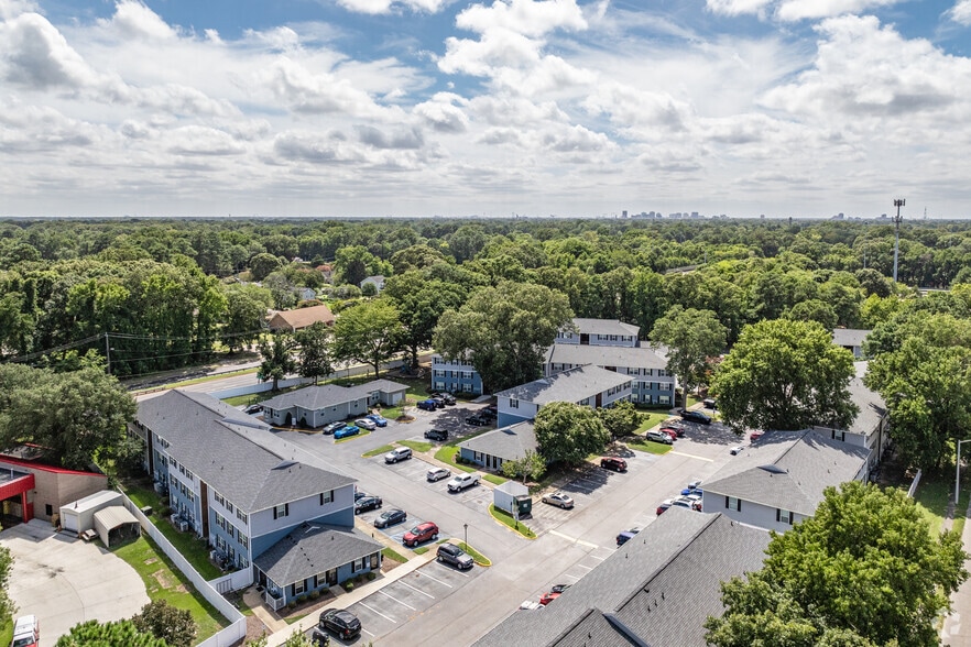 More Photos Of 6139 Edward St, Norfolk Apartments For Sale
