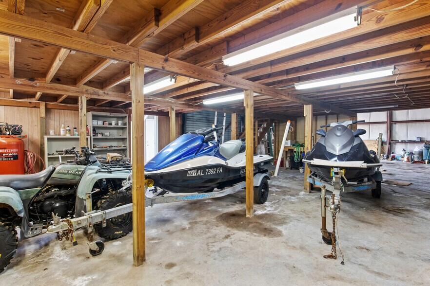 More Photos Of 4008 Dauphin Island Pky, Mobile Showroom For Sale