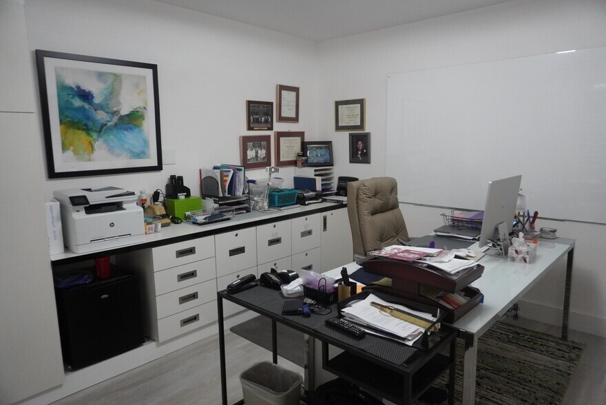 More Photos Of 7777 N University Dr, Tamarac Medical For Sale