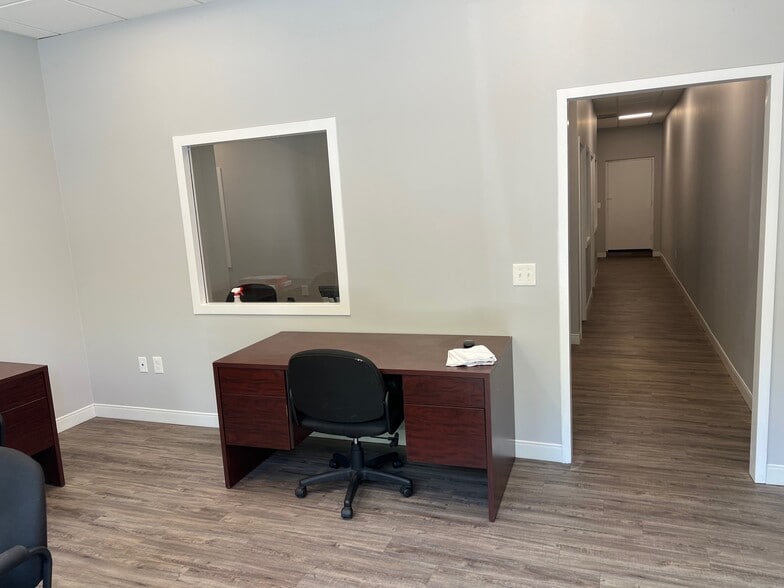More Photos Of 5000 Lawndale Ave, Baltimore Office For Lease