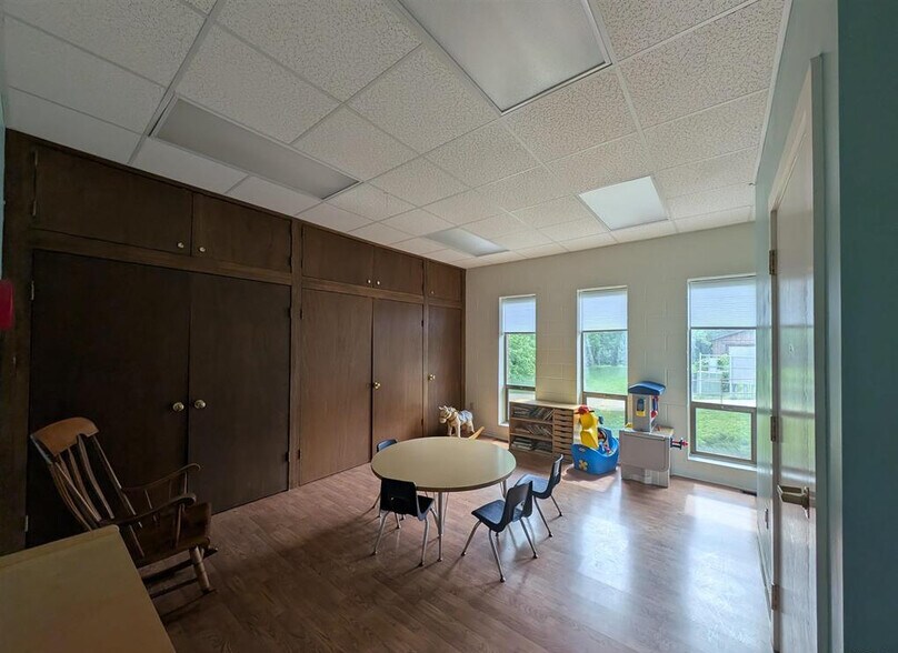 More Photos Of 6400 N University St, Peoria Religious Facility For Lease