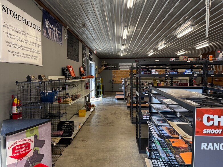 More Photos Of 1200 Dean Ave SE, Rome Self Storage For Sale