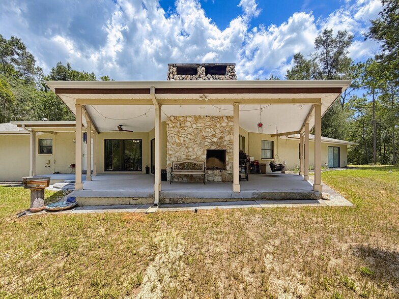 More Photos Of 26311 Willow St, Brooksville Specialty For Sale