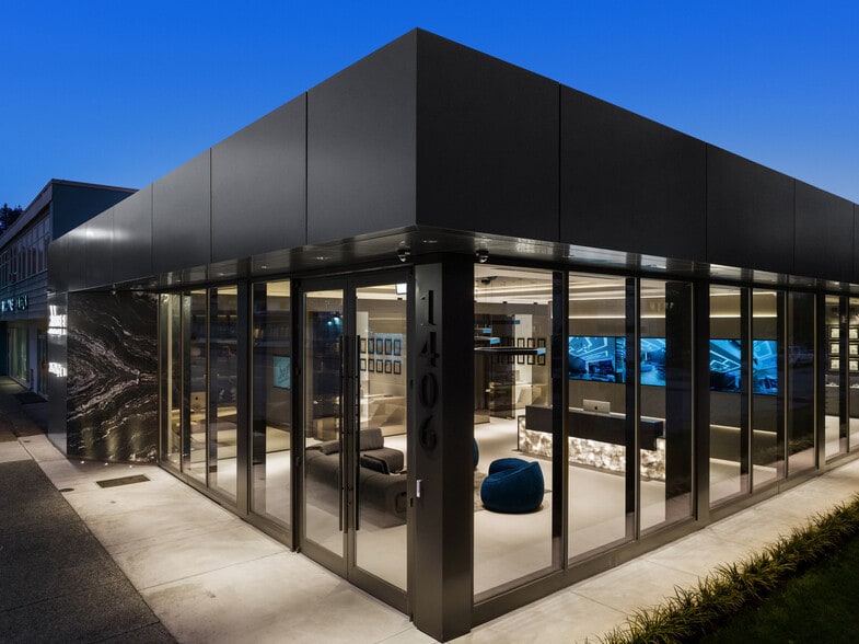 More Photos Of 1406 Pemberton Ave, North Vancouver Storefront For Sale