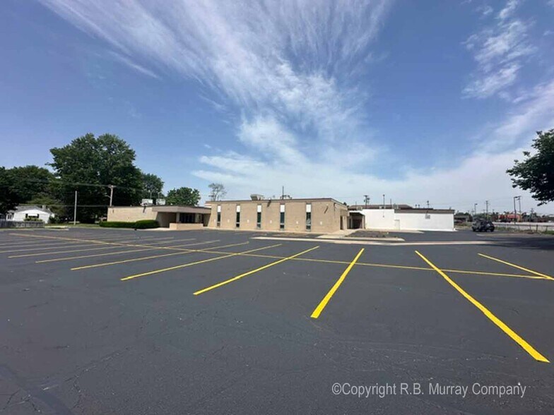 More Photos Of 1730 E Portland St, Springfield Medical For Sale