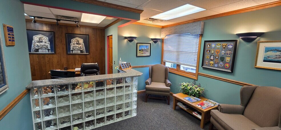 More Photos Of 1004-1010 Vivian Dr, Grafton Office For Sale