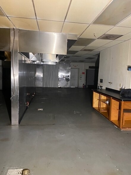 More Photos Of 10071 Broad River Rd, Irmo Unknown For Lease