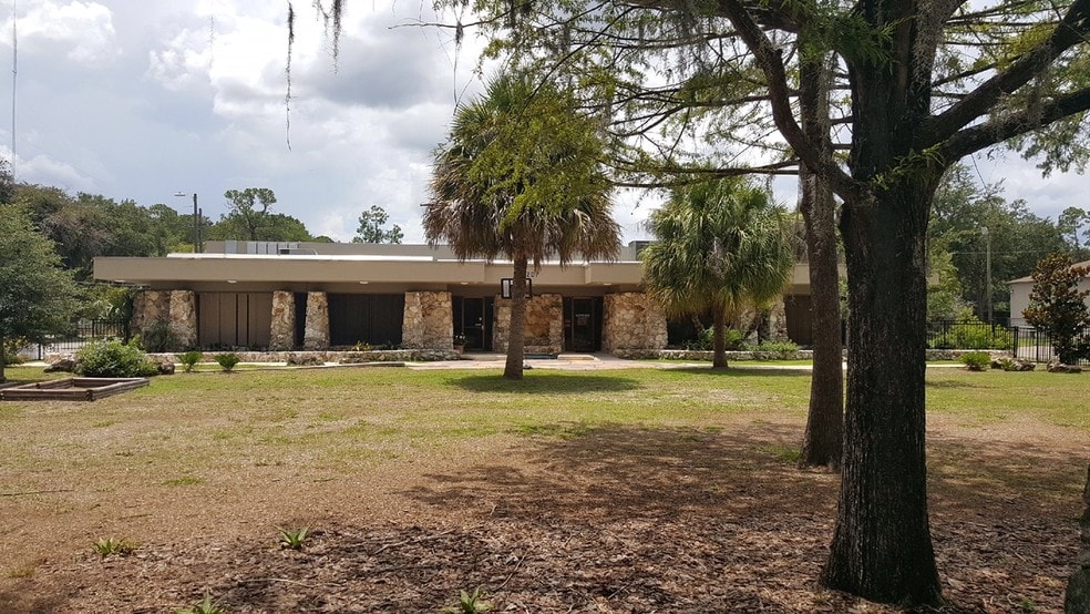 More Photos Of 207 NW 23rd Ave, Gainesville Medical For Sale