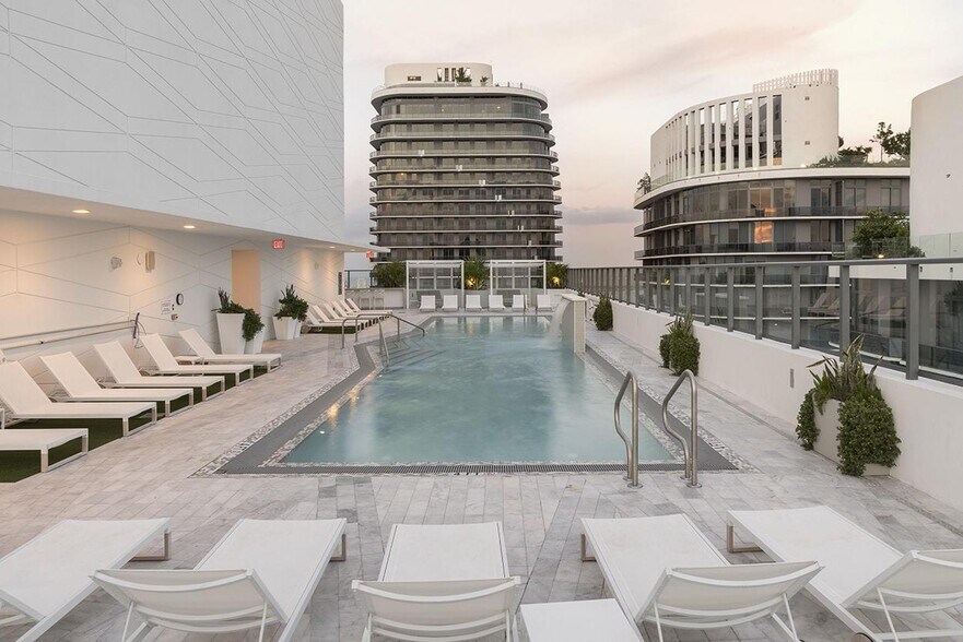 More Photos Of 86 SW 8th St, Miami Apartments For Lease