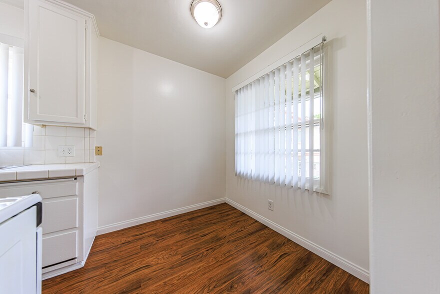 More Photos Of 650 W Wilson Ave, Glendale Apartments For Sale