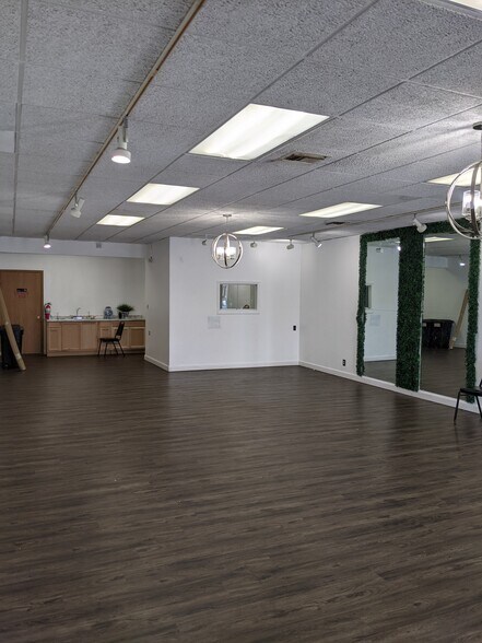 More Photos Of 6500 W Main St, Belleville Coworking Space