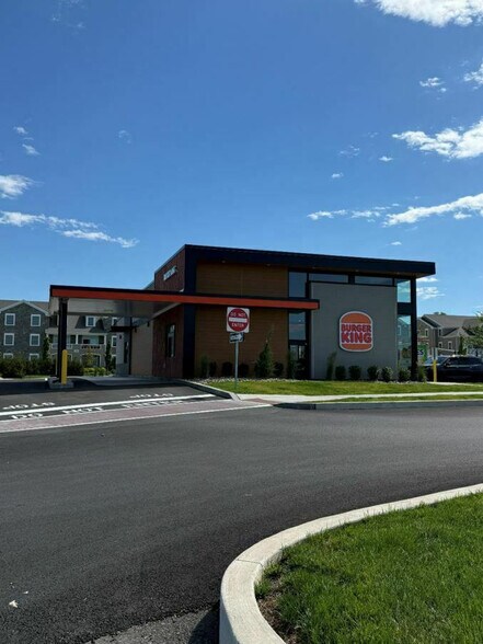 More Photos Of 189 Main St, Lower Salford Land For Lease