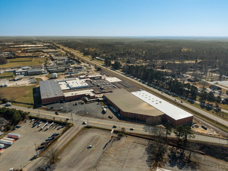 More Photos Of 300 S Main St, Mauldin Warehouse For Lease