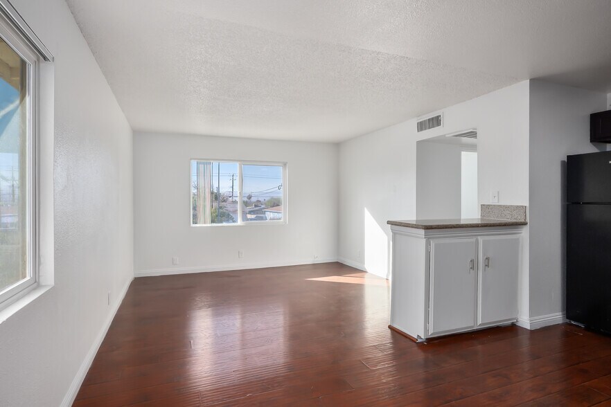 More Photos Of 730 Center St, Henderson Apartments For Sale