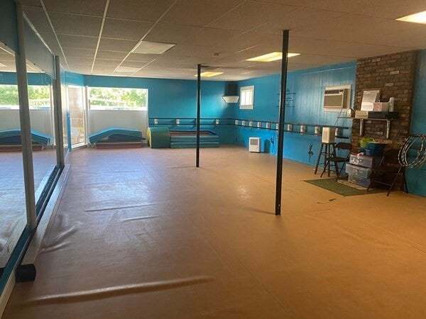 More Photos Of 100 North St, Southbridge Freestanding For Lease