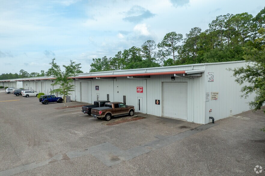 Primary Photo Of 14476 Duval Pl W, Jacksonville Unknown For Lease