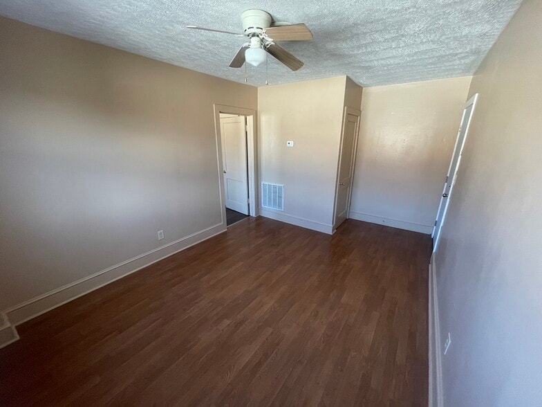 More Photos Of 201 S Main St, Gretna Apartments For Sale